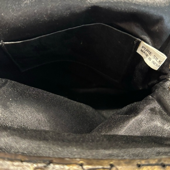 UNBRANDED Silk Made In India Metal Chain Floral Appliqués Coin Purse Closure - Picture 8 of 9